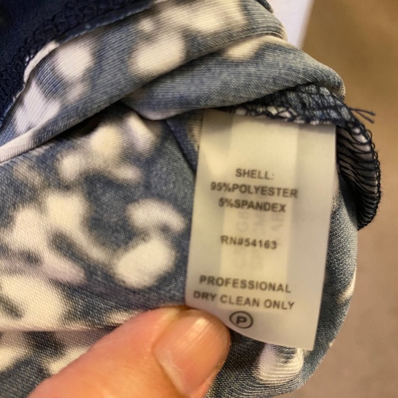 Calvin Klein cowl neck sleeveless blouse - Picture 4 of 4